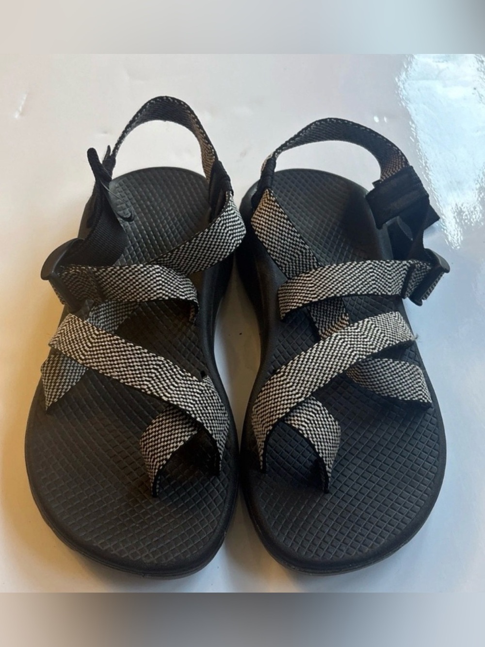 Chaco Womens Shoes ZCLOUD 2 Excite Black White JCH107966 Size 7 Hiking Sandals